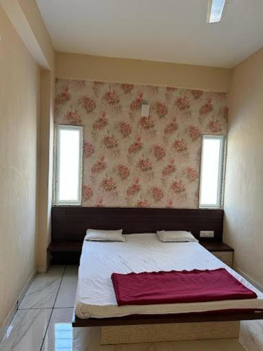 Swapnapurti Lodge, Akkalkot Akalkot Dış mekan fotoğraf